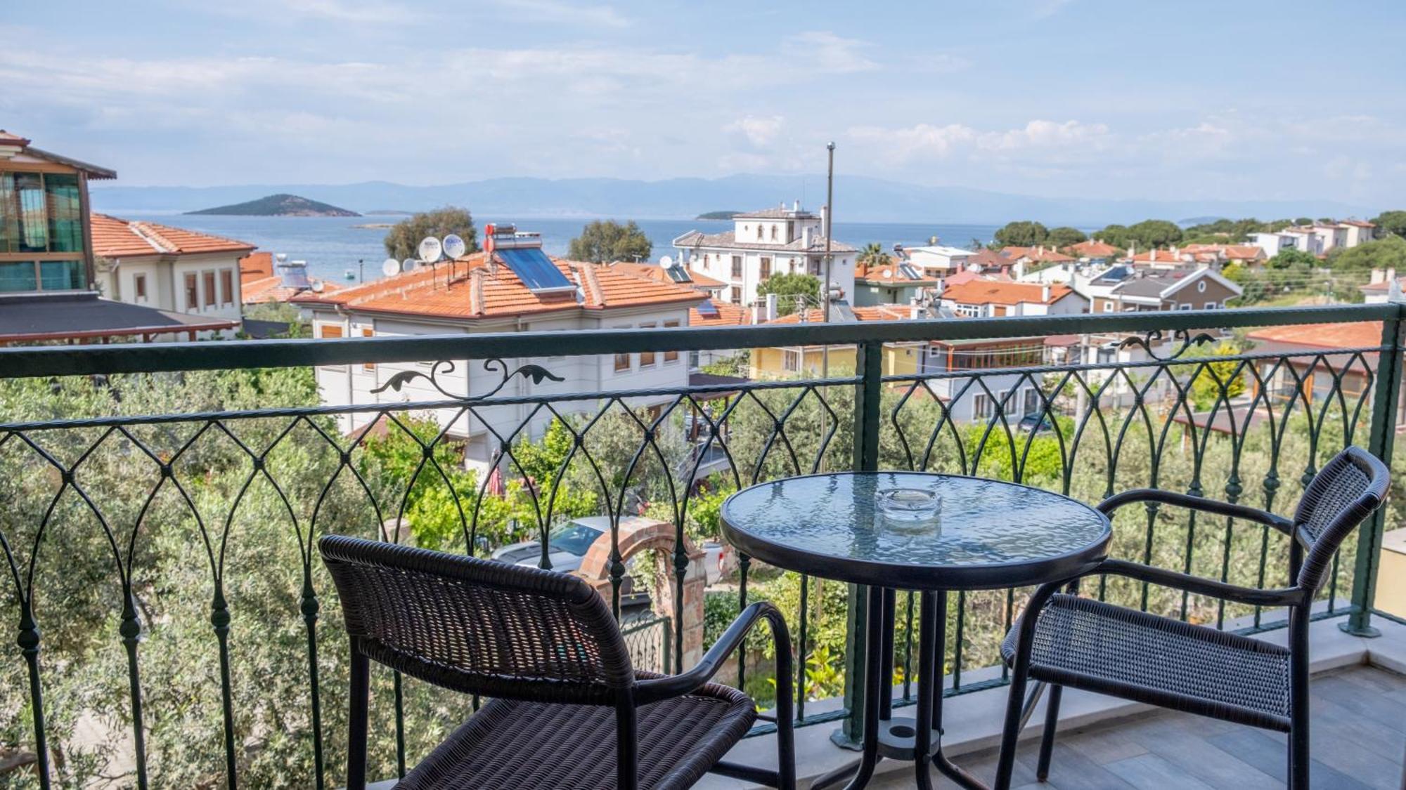 Niluefer Butik Otel (Adults Only) Ayvalik Exterior foto